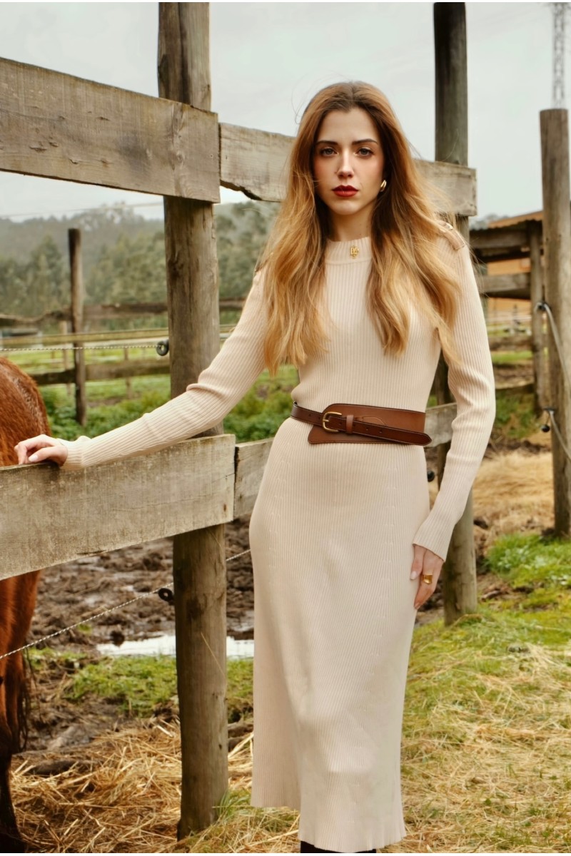 VESTIDO MIDI DE PUNTO